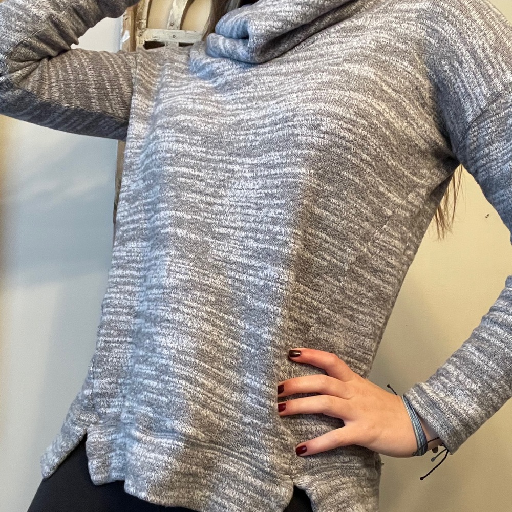 Aerie sweater